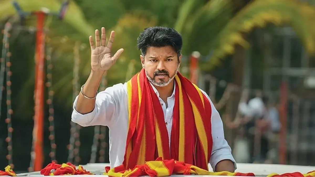 Vijay Thalapathy: पहली बार मुख्यमंत्री की कुर्सी पर बैठते ही विजय थलापति को आई थी किसकी याद? अर्जुन सरजा ने खोले कई राज Vijay Thalapathy