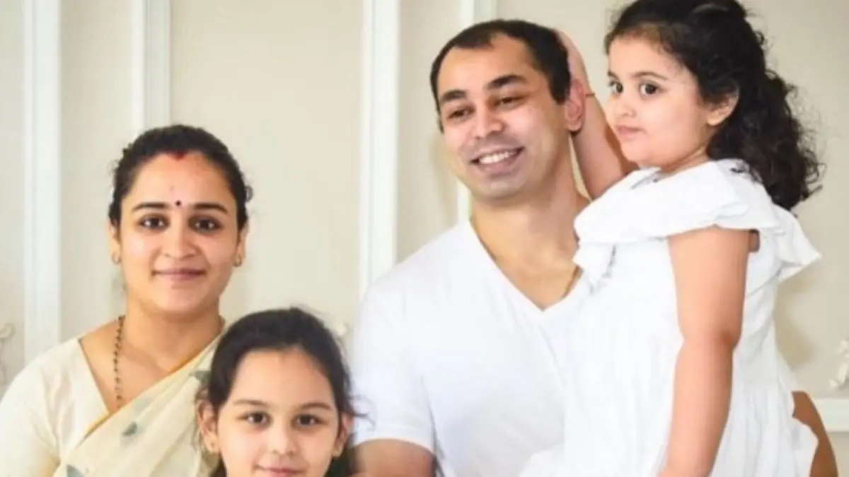What Happened To Mulayam Yadav’s Son? Prateek Yadav Death Mystery Deepens as Multiple Injury Marks Found On Body What Happened To Mulayam Singh Yadav’s Younger Son? Prateek Yadav Death Mystery Deepens as Injury Marks Found On Body