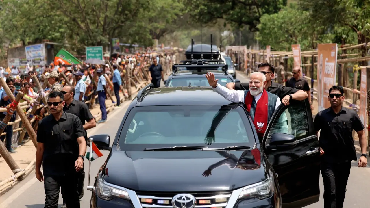 Leading From Front: PM Modi Cuts Down SPG Convoy Size Amid Austerity Push, CMs Asked To Join Fuel-Saving Move X