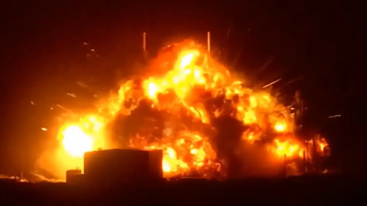 'Very Rough Day': Jeff Bezos Reacts As Blue Origin Rocket Explodes On ...