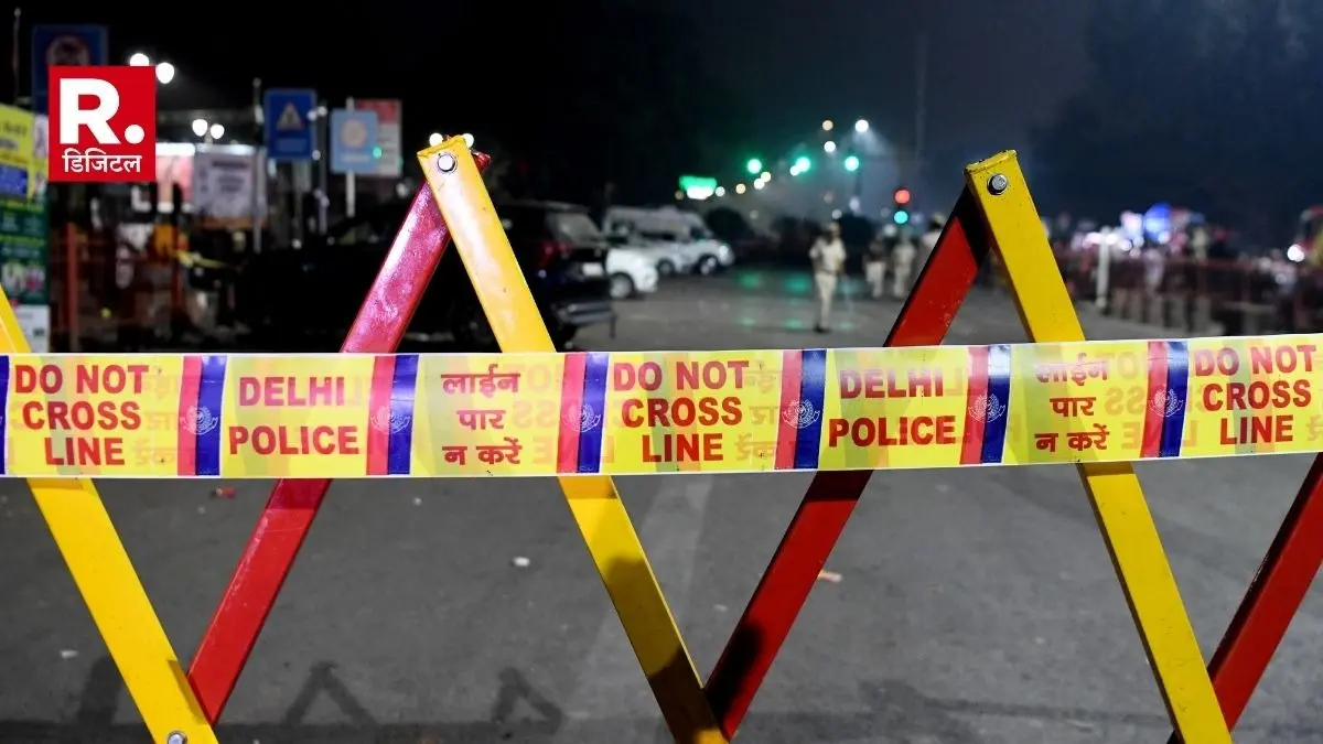 BREAKING: रेस्टोरेंट के अंदर फायरिंग से दहली दिल्ली की अमर कॉलोनी, कपल खा रहा था खाना; तभी मामूली कहासुनी के बाद 3 बदमाशों ने युवक को मारी गोली Youth injured in firing at restaurant in southeast Delhi Amar Colony