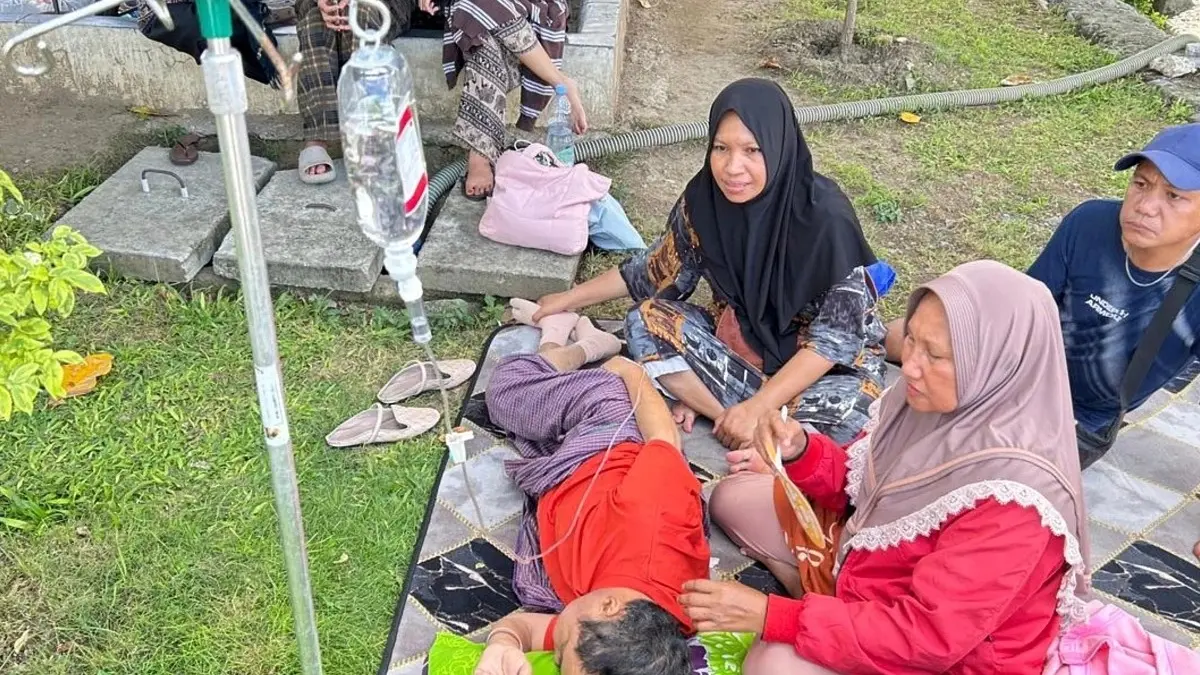 Indonesia Earthquake: 6.7 Magnitude Quake Hits Sulawesi, Causing Widespread Damage 6.7 Magnitude Earthquake Hits Sulawesi, Indonesia: Dozens Injured