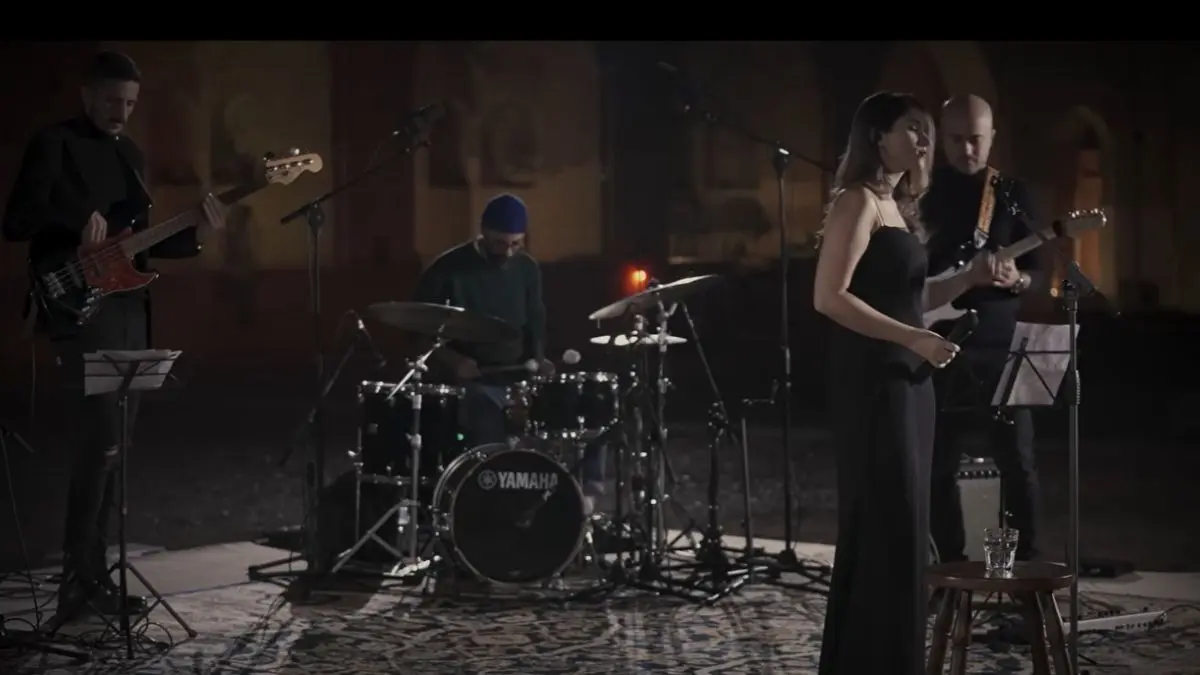 74 Lashes For Singing? Iranian Artist Punished For Performing Without Hijab; Viral YouTube Concert Sparks Global Outrage 74 Lashes For Singing? Iranian Artist Punished For Performing Without Hijab; Viral YouTube Concert Sparks Global Outrage