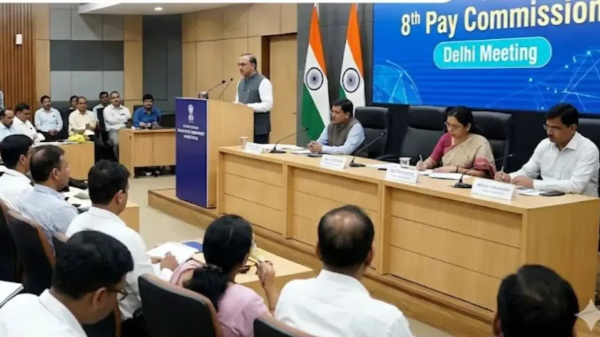 Govt Employees Salary: 8वें वेतन आयोग ने सुझाव देने की डेडलाइन बढ़ाई, सैलरी में जबरदस्त बढ़ोतरी संभव; फिटमेंट फैक्टर पर चल रही चर्चा 8th Pay Commission