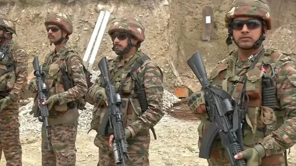 Army Apprehends Pakistani Intruder Along LoC in Jammu & Kashmir's Poonch Army Apprehends Pakistani Intruder Along LoC in Jammu & Kashmir's Poonch