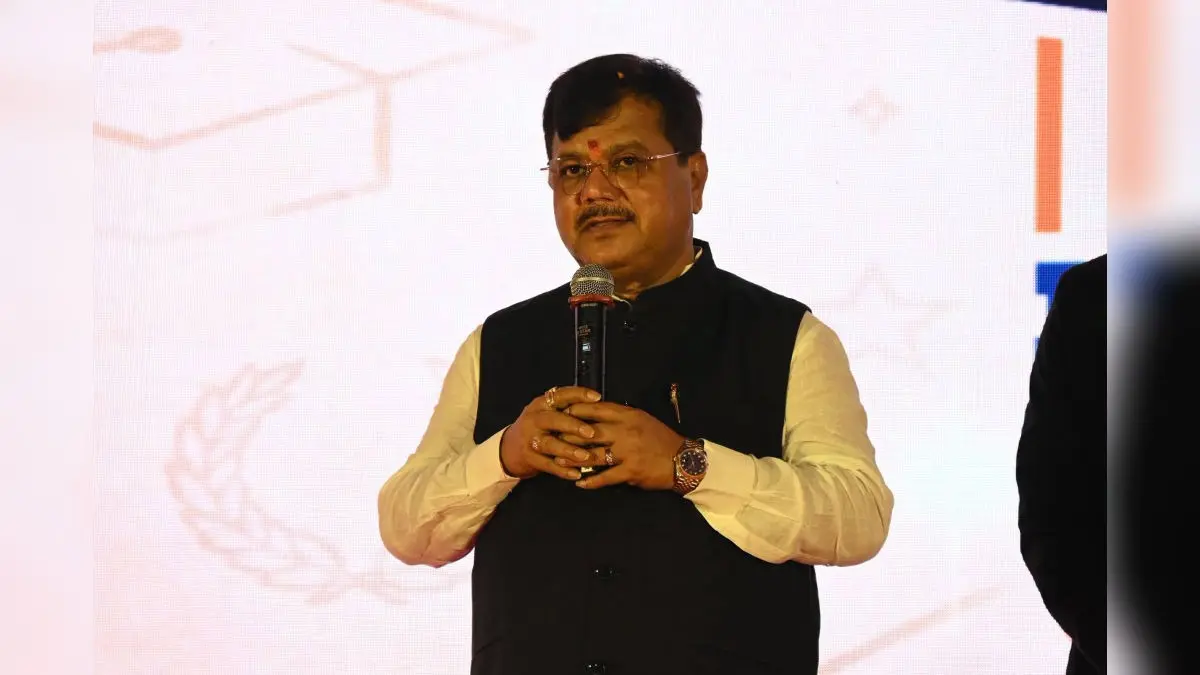 BJP's Darekar Accuses Uddhav Thackeray Of Betraying Balasaheb's Ideology BJP's Darekar Accuses Uddhav Thackeray Of Betraying Balasaheb's Ideology