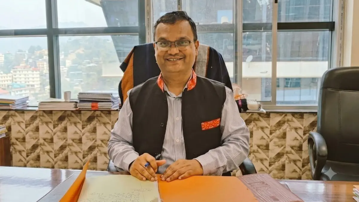 CBSE Appoints Lokhande Prashant Sitaram as New Chairman Following Rahul Singh’s Transfer CBSE Appoints New Chairman Lokhande Prashant Sitaram Amid OSM Controversy (AI Enhanced Image)