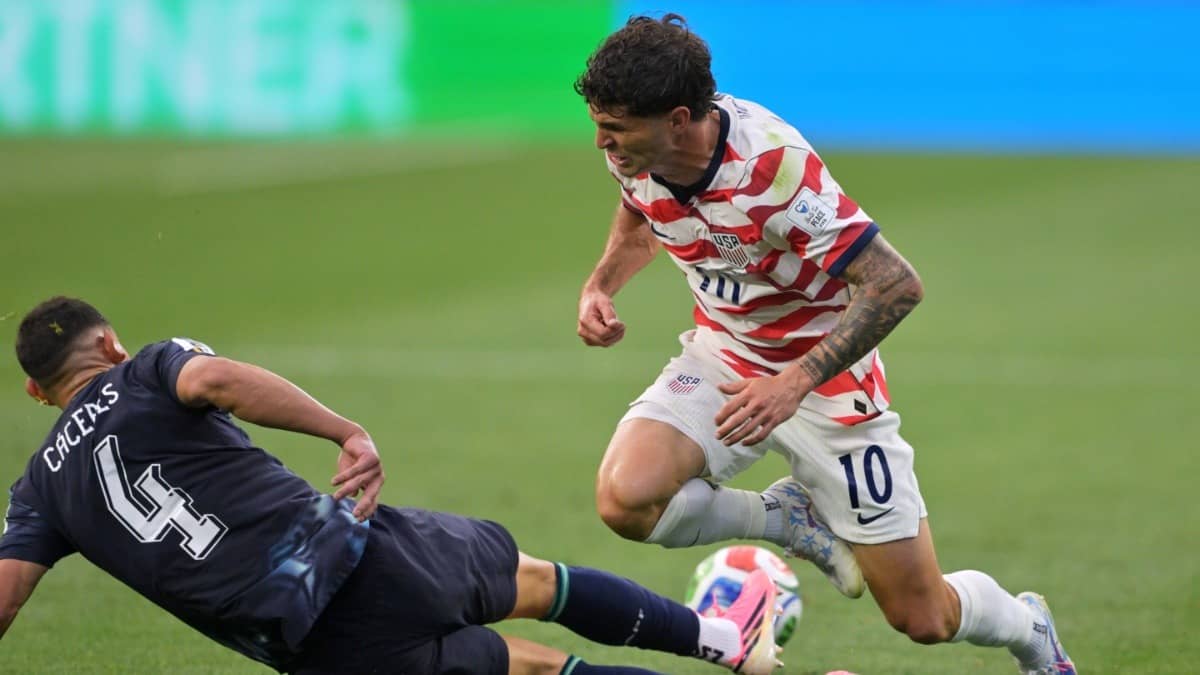 Christian Pulisic in action against Paraguay