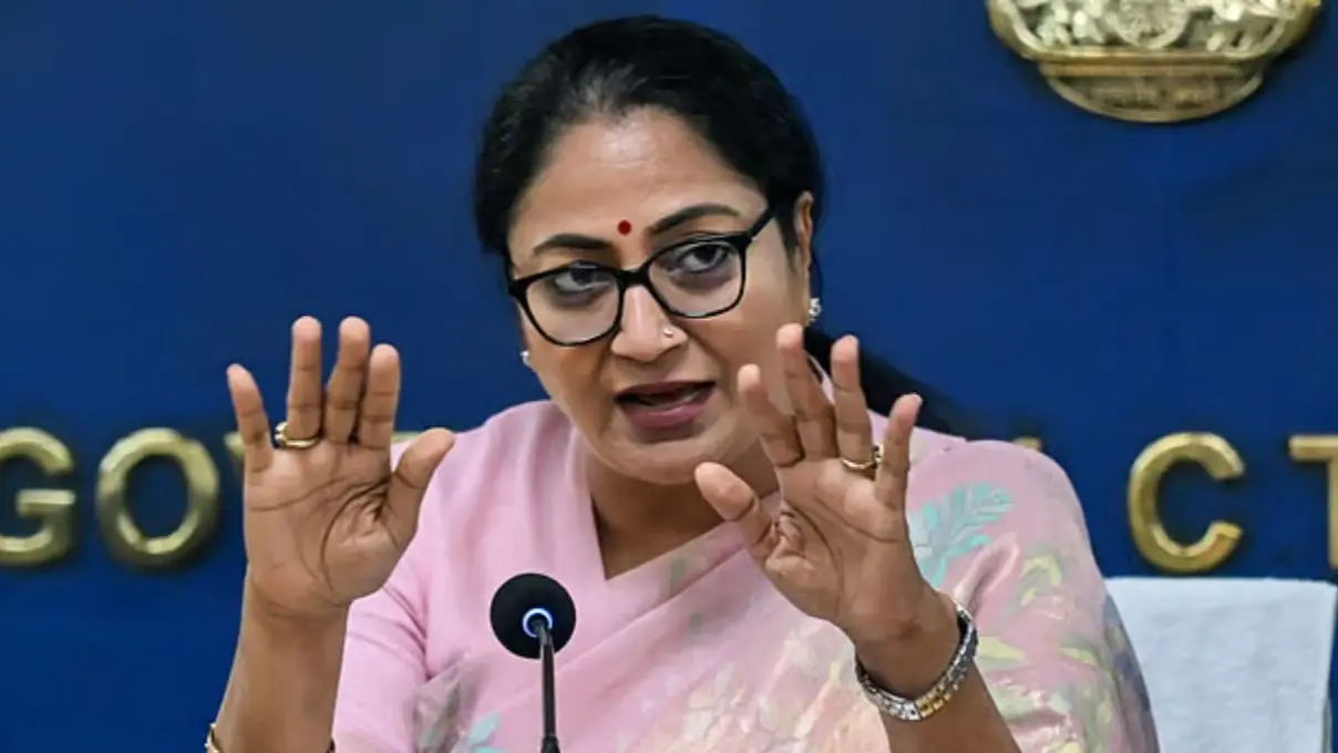 दिल्ली के कोचिंग सेंटरों को CM रेखा गुप्ता ने दिया 1 महीने का अल्टीमेटम, कहा- 'बच्चों की सुरक्षा से समझौता नहीं'; छात्रों से भी की खास अपील Delhi coaching fire safety