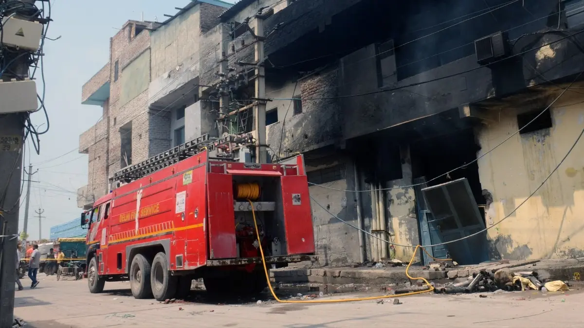 Delhi Fire Service Crew Size Unchanged Since 2009 While Deaths Rise 292% and Emergency Calls Surge By 124% Delhi Fire Staff Frozen Since 2009 Despite 292% Spike in Deaths