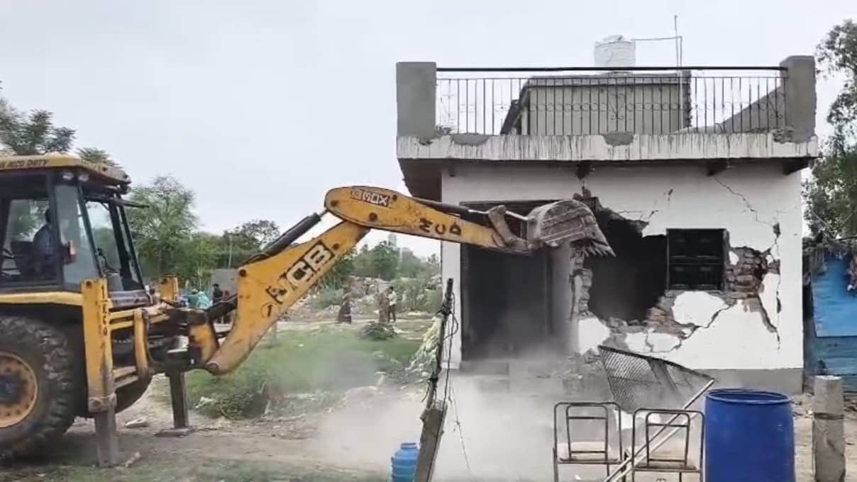 Delhi MCD Bulldozer Action