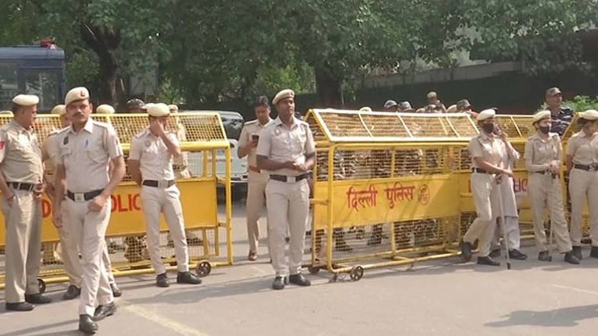 Delhi Police Launches Weekly 'Thana Divas-Jan Sunwai' at All Stations for Better Public Grievance Redressal