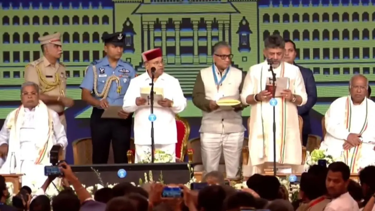 डीके शिवकुमार बने कर्नाटक के नए CM, राहुल-खड़गे समेत कई कांग्रेसी नेताओं की मौजूदगी में ली शपथ, सालों की मुराद हुई पूरी DK Shivakumar
