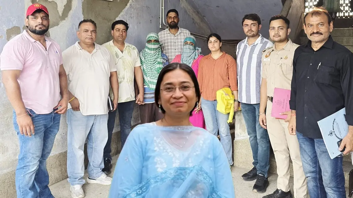 DU Professor Murder: Tenant Couple Changed Clothes Thrice To Evade Cops, Tracked Through 300 CCTV Cameras DU Professor Murder: Tenant Couple Changed Clothes Thrice To Evade Cops, Tracked Through 300 CCTV Cameras