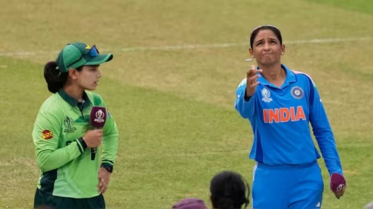 Fatima Sana and Harmanpreet Kaur during IND vs PAK clash Women's World Cup 2025