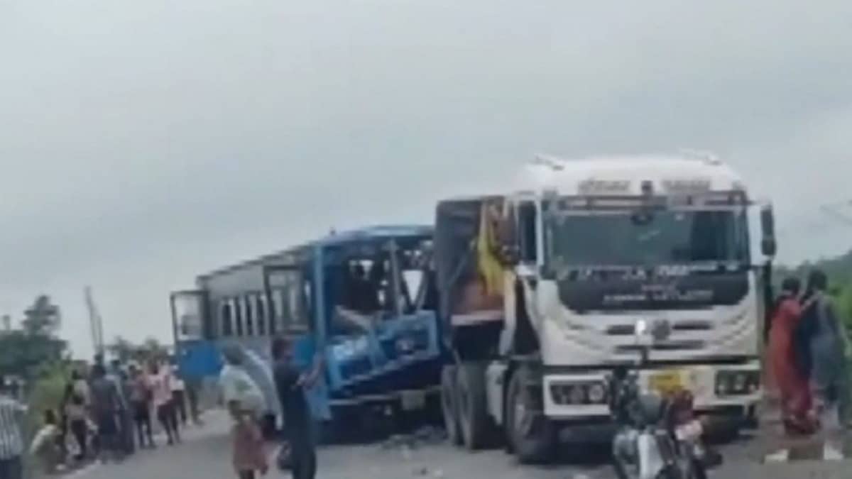 Four Killed, 29 Injured in Bus-Lorry Collision in Bengal's Jalpaiguri