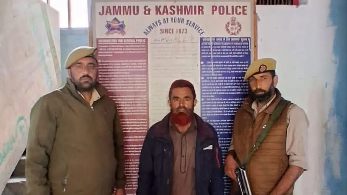 Gaderbal Police Arrest Imposter Ahead of Amarnath Yatra as Security Measures Intensify Gaderbal Police Arrest Imposter Ahead of Amarnath Yatra as Security Measures Intensify
