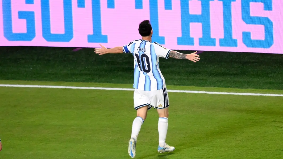 Hattrick Hero Lionel Messi Sinks Algeria At Kansas City, La Albiliceleste Starts FIFA World Cup Defence In Majestic Style Hattrick Hero Lionel Messi Sinks Algeria At Kansas City