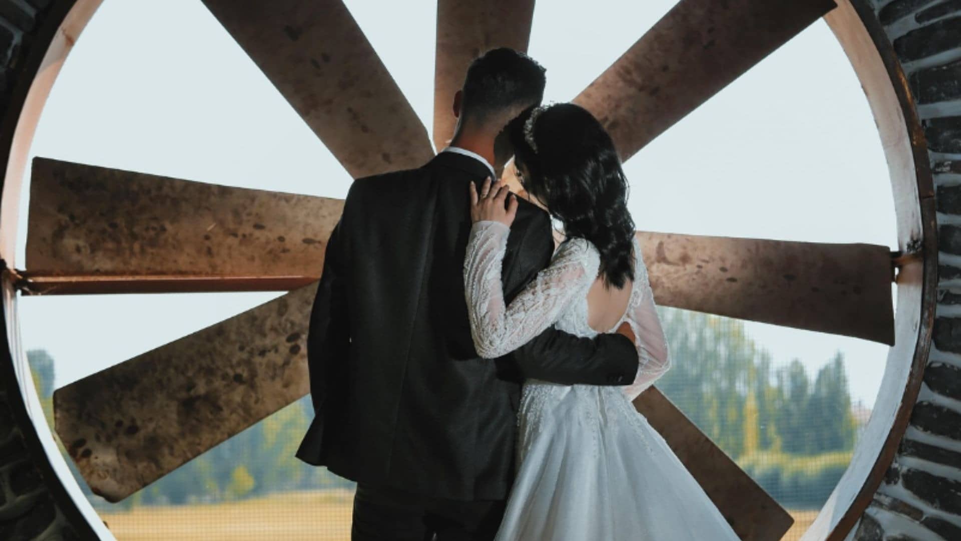 Love Bite: कब जानलेवा हो जाती है लव बाइट, किस समय पार्टनर को रोकना हो जाता है बेहद जरूरी? जानिए सब कुछ