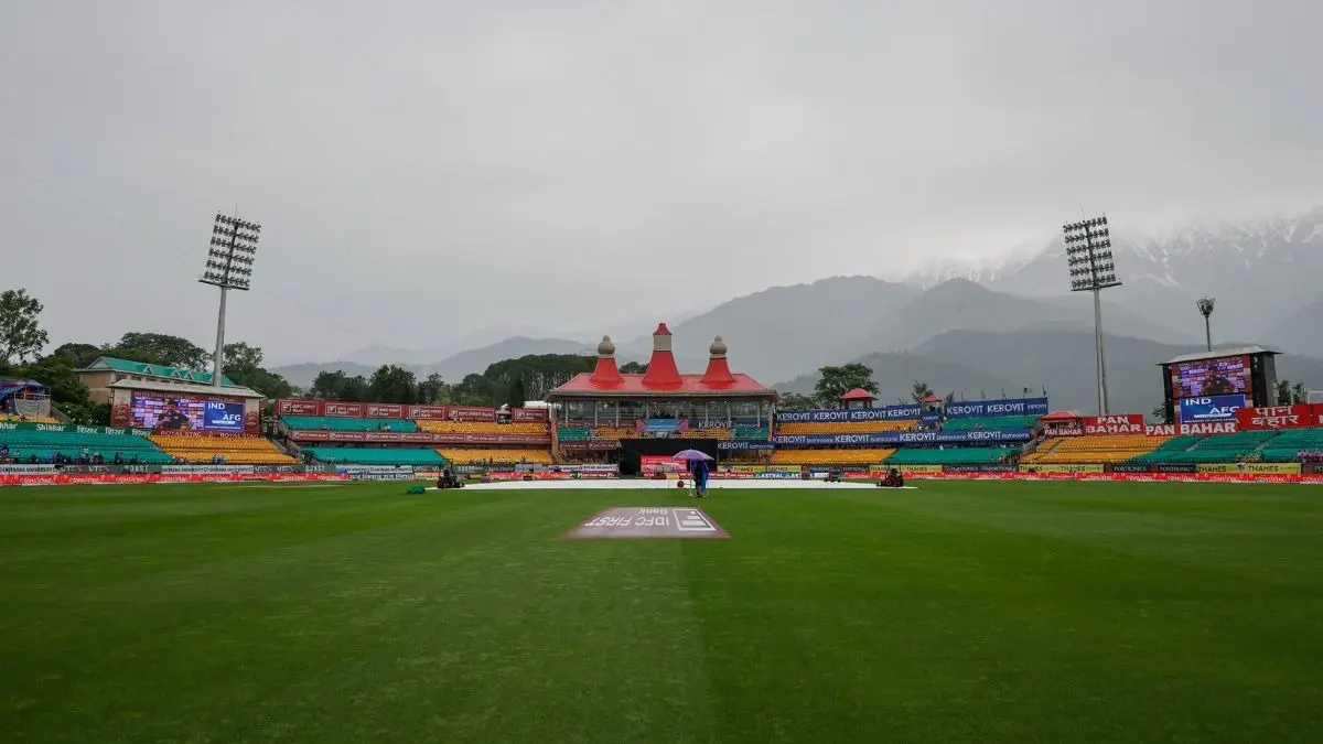 IND vs AFG: मौसम ने बिगाड़ा खेल! धर्मशाला वनडे में लगातार बारिश से टॉस टला, ताजा अपडेट जानें IND vs AFG dharamshala stadium weather update