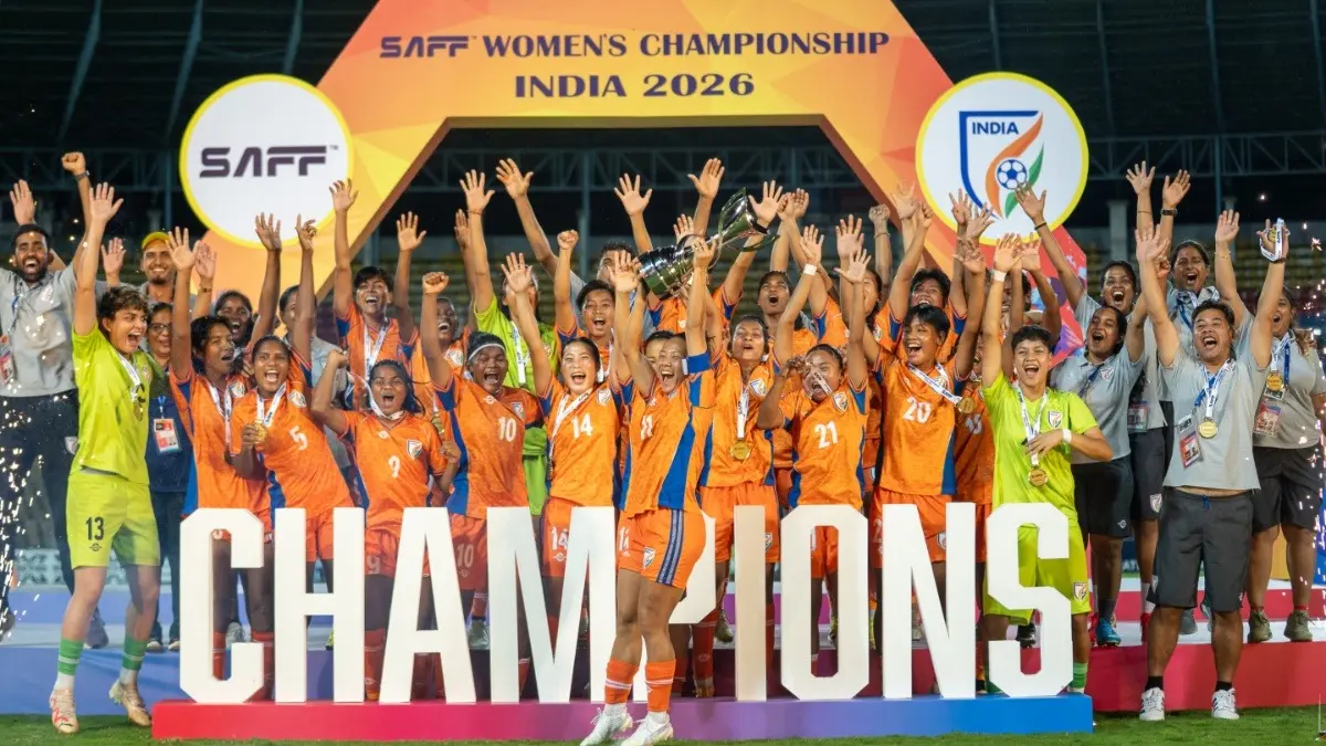 PM Narendra Modi Lauds Indian Women's Football Team For Winning SAFF C'ship Title: 'This Will Encourage More Youngsters' Indian Women's Football Team celebrating after winning the SAFF Championship title