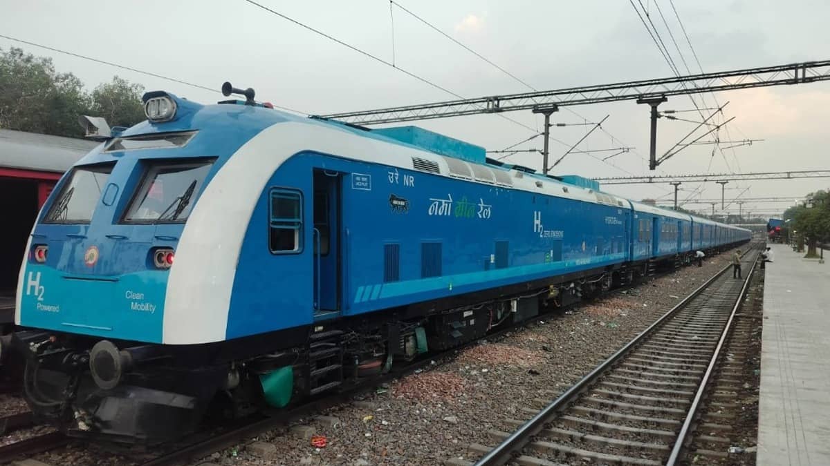 India’s First Hydrogen-Powered Train Successfully Completes Trial Run