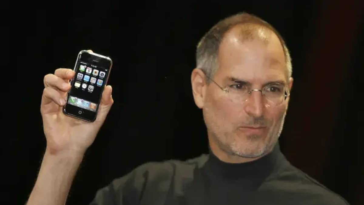 Is the iPhone Birth Control? Study Shows Birth Rates Dropped After the ...