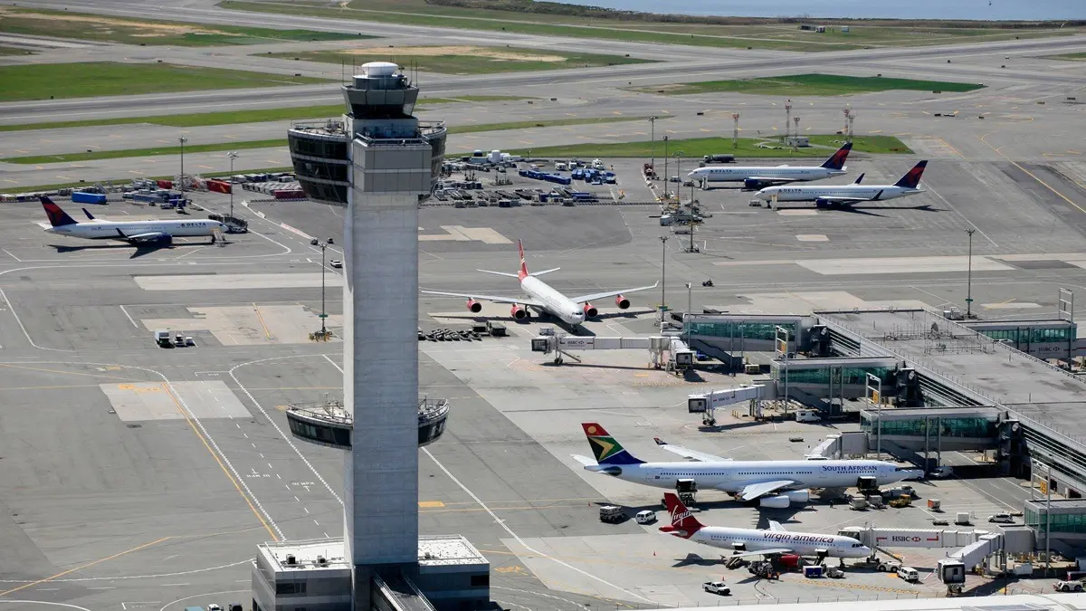 JetBlue Flight From Vegas Reports Drone Strike Above Cockpit At 3000ft While Approaching New York's JFK Airport JetBlue Flight From Vegas Reports Drone Strike Above Cockpit At 3000ft While Approaching New York's JFK Airport