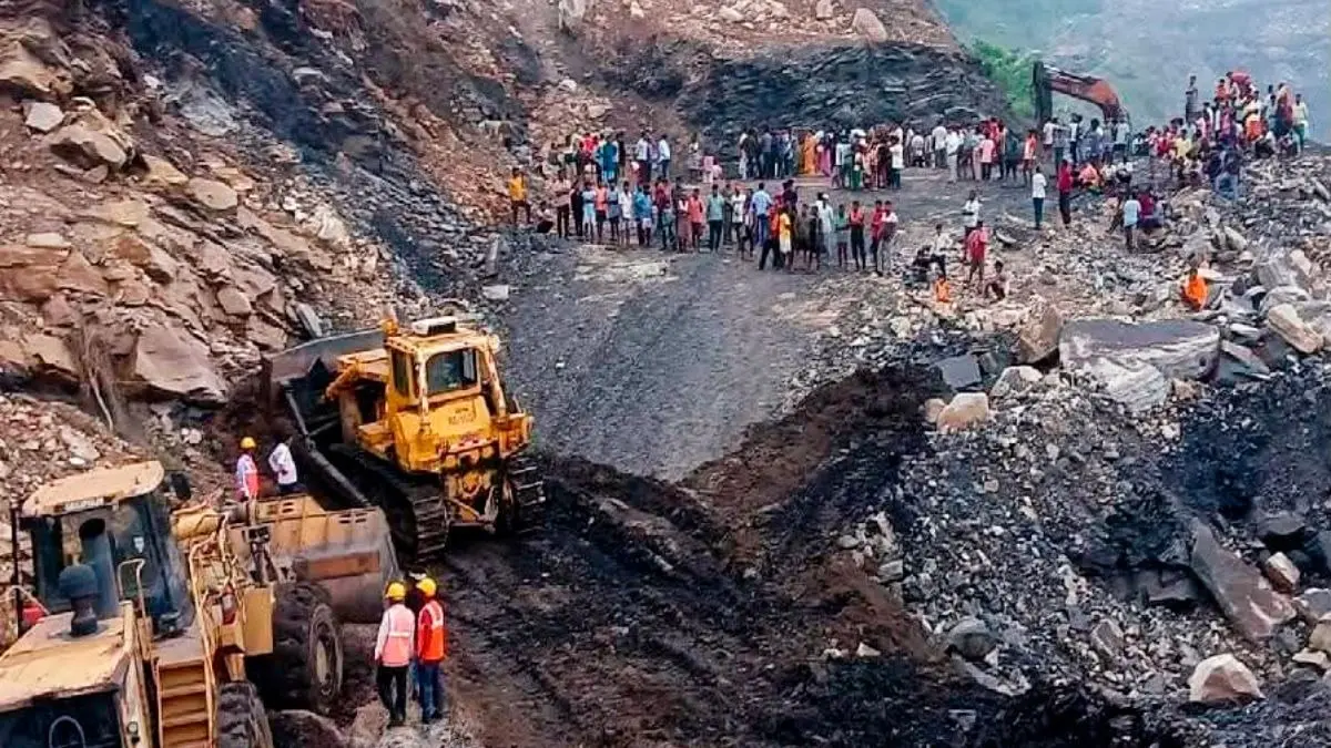 Jharkhand’s Illegal Coal Mining Crisis: Buried Lives, Lost Revenue and a Growing Shadow Economy Jharkhand’s Illegal Coal Mining Crisis: Buried Lives, Lost Revenue and a Growing Shadow Economy