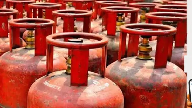 Indian Households Continue to Pay Among the Lowest Cooking Gas Prices in the World: Petroleum Ministry Indian Households Continue to Pay Among the Lowest Cooking Gas Prices in the World: Petroleum Ministry