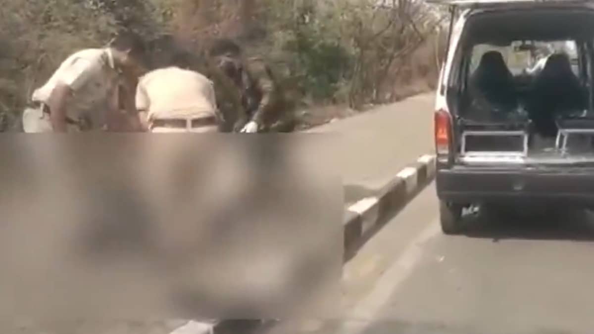 Maharashtra: Woman body found under mysterious circumstances near Mumbai-Pune highway, probe underwayMaharashtra: Woman body found under mysterious circumstances near Mumbai-Pune highway, probe underway