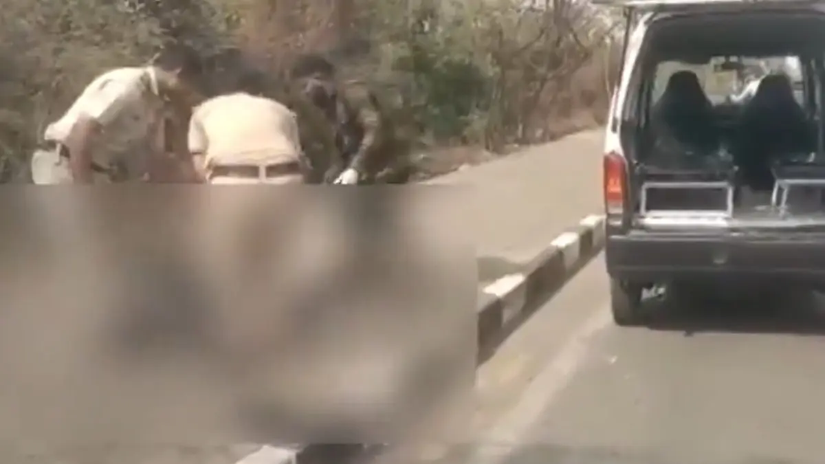 Maharashtra: Woman’s Body Found Under Mysterious Circumstances Near Mumbai–Pune Highway, Probe Underway Maharashtra: Woman body found under mysterious circumstances near Mumbai-Pune highway, probe underwayMaharashtra: Woman body found under mysterious circumstances near Mumbai-Pune highway, probe underway