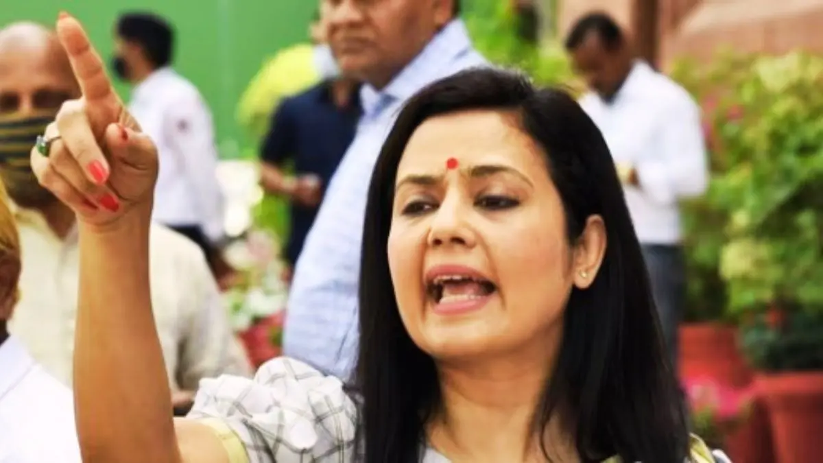 'आपने बीमारी का ढोंग किया ताकि दिल्ली जाकर गद्दारी कर सकें', TMC में पड़ी फूट के बाद किस पर भड़क उठीं महुआ मोइत्रा Mahua Moitra