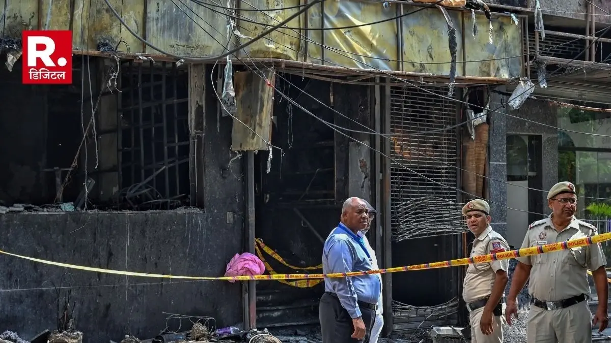 Malviya Nagar fire: जांच में मिली कई गंभीर सुरक्षा लापरवाहियां, होटल से 50-60 मोबाइल फोन और करीब 30 पासपोर्ट बरामद Malviya Nagar fire investigation reveals several serious security lapses mobile phones and passports recovered