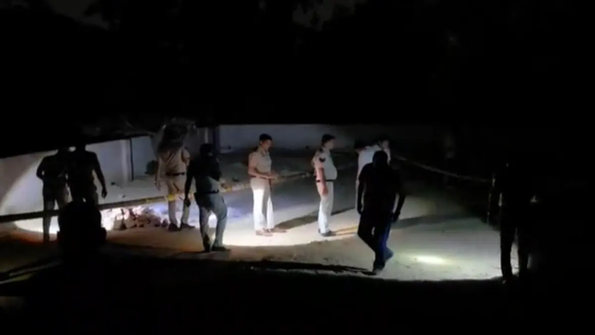 Mehrauli Rape-Murder Accused Shot In Leg After Attempted Escape During Crime Scene Reconstruction Mehrauli Rape And Murder Suspect Shot In Encounter