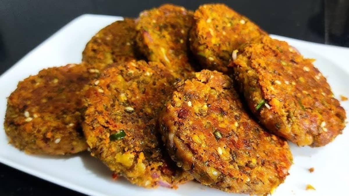 Moong dal cutlets can be enjoyed with chutney, ketchup or a dip of your liking