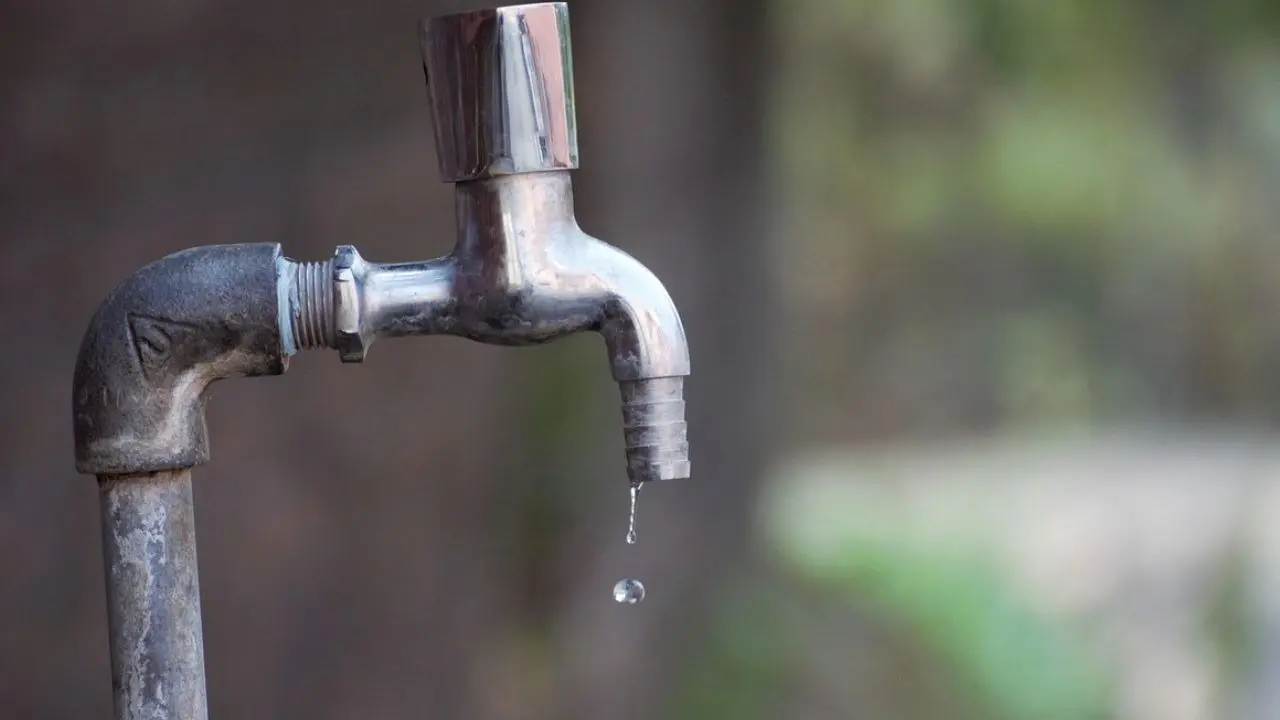 40 Days of Water Left in Mumbai: Delayed Monsoon Pushes BMC to Deploy Strict Conservation Measures Mumbai Water Crisis