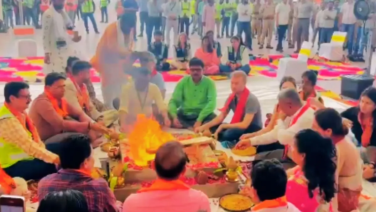 Noida International Airport: नोएडा एयरपोर्ट पर वैदिक मंत्रोच्चारण के साथ नए चरण का आगाज, इंतजार खत्म; 15 जून से उड़ान शुरू Noida International Airport