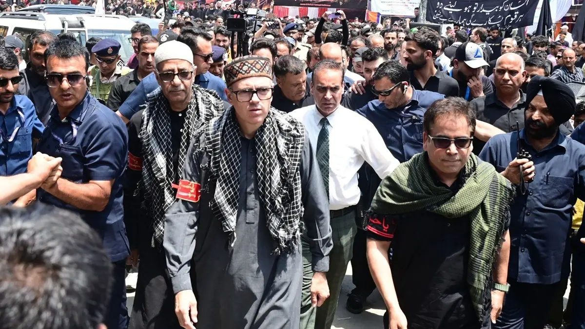Omar Abdullah Dismisses Mehbooba Mufti’s 25,000 Backdoor Appointment Charge, Challenges PDP To Produce Evidence Omar Abdullah Dismisses Mehbooba Mufti’s 25,000 Backdoor Appointment Charge, Challenges PDP To Produce Evidence