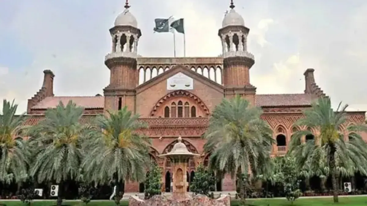 Pakistan Court Upholds Death Sentences for Two Men Convicted in 2020 Motorway Gang Rape of French-Pakistani Woman Pakistan Court Upholds Death Sentences for Two Men Convicted in 2020 Motorway Gang Rape of French-Pakistani Woman