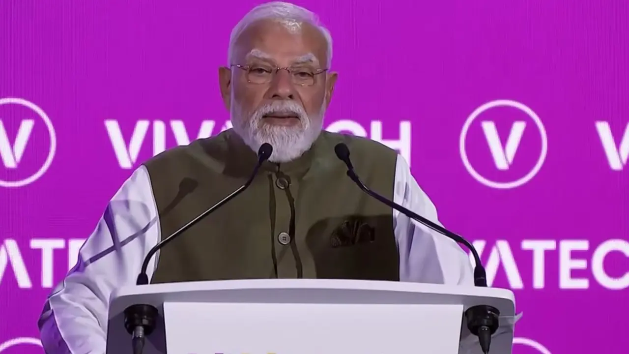 'एफिल टॉवर पर भी काम कर रहा है UPI’, फ्रांस में बोले PM मोदी, VivaTech 2026 में बताई डिजिटल भारत की ताकत PM Modi at VivaTech 2026