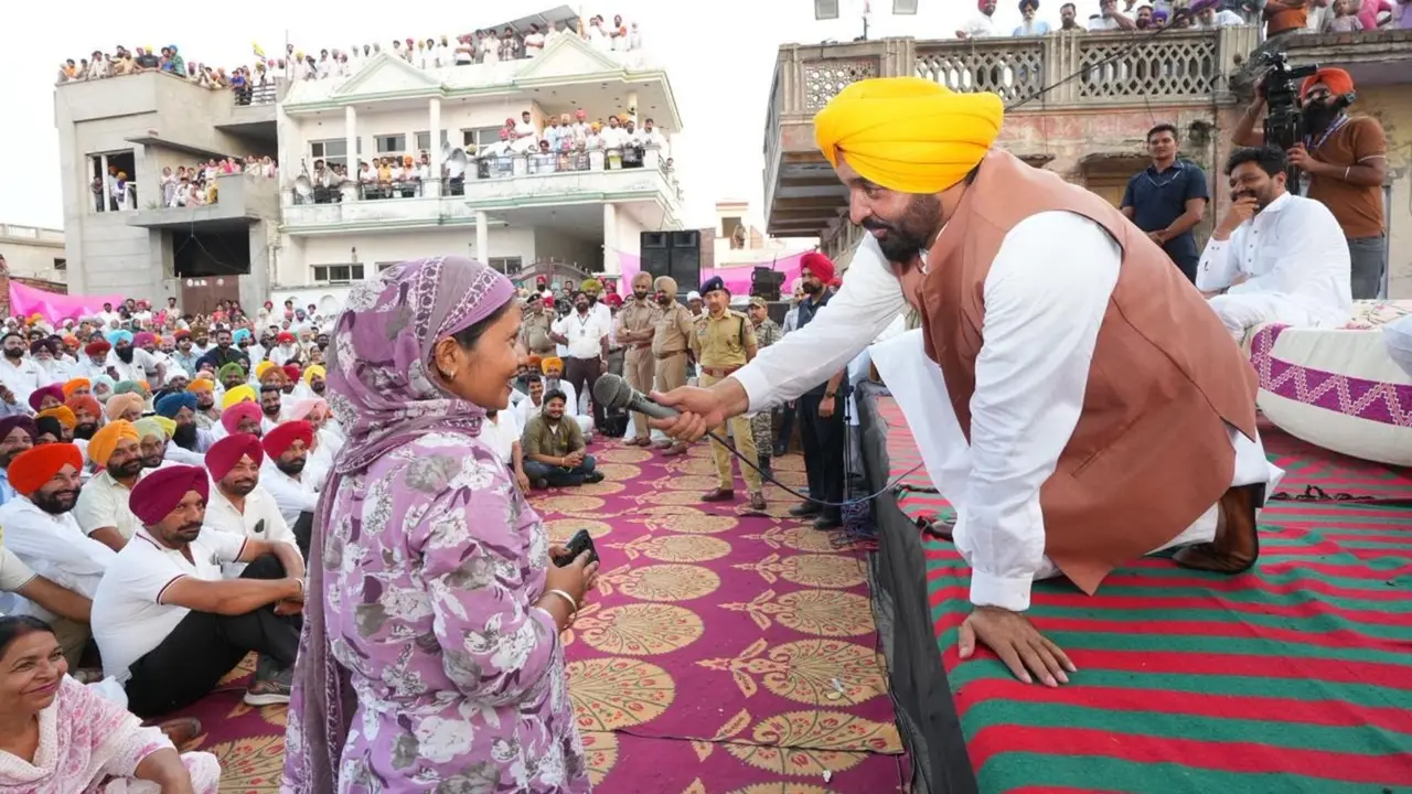 पंजाब में महिलाओं की बल्ले-बल्ले, इस दिन जारी होगी 'मावां-धीयां सत्कार योजना' की पहली किस्त, खाते में आएंगे 3000 से 4500 रुपये Punjab mukhya mantri mawan dhiyan satkar yojana
