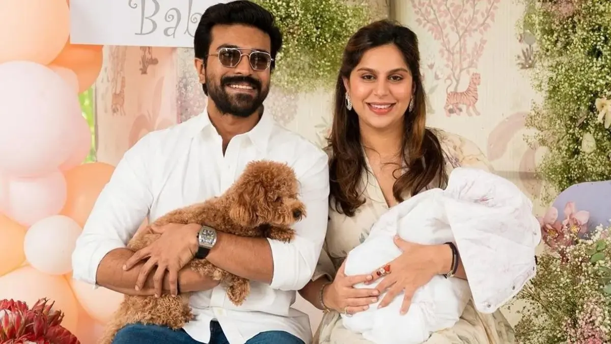 Ram Charan- Upasana Daughter: जन्मदिन के मौके पर राम चरण-उपासना ने दिखाया बेटी का चेहरा, सेलेब्स ने जमकर बरसाया प्यार Ram Charan- Upasana Daughter