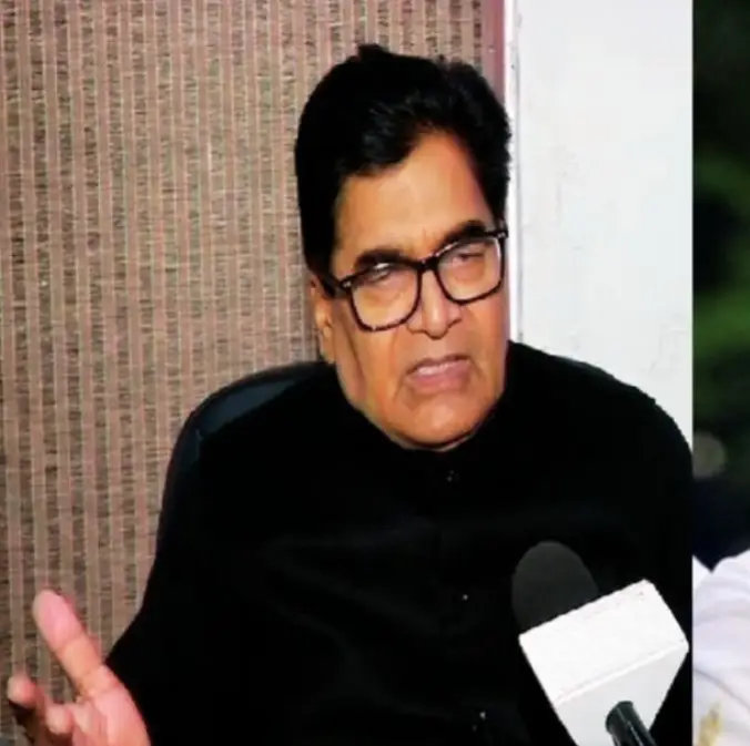 Ram Gopal Yadav Mamata Banerjee