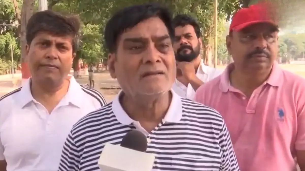 खान सर-रौशन सर विवाद पर बिहार में सियासी भूचाल, तेजस्वी ने CM को लिखी चिट्ठी तो कभी RJD में रहे रामकृपाल यादव भड़के, कहा- इसे राजनीतिक अखाड़ा… Ramkripal Yadav On Khan Sir-Roshan Anand Sir Controversy