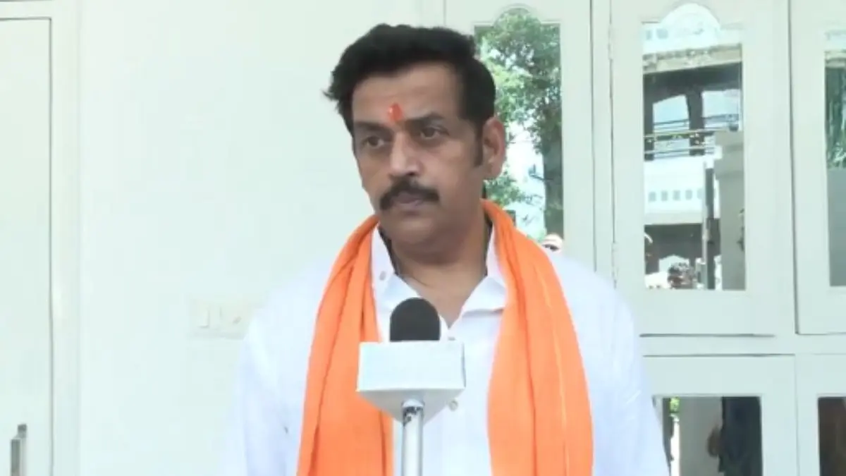 अखिलेश यादव की बेटी पर अभद्र टिप्पणी मामले में गरजे CM योगी, तो रवि किशन बोले- राजनीतिक विचारधाराएं अलग-अलग... Ravi Kishan on CM Yogi Statement over Akhilesh Yadav's Daughter