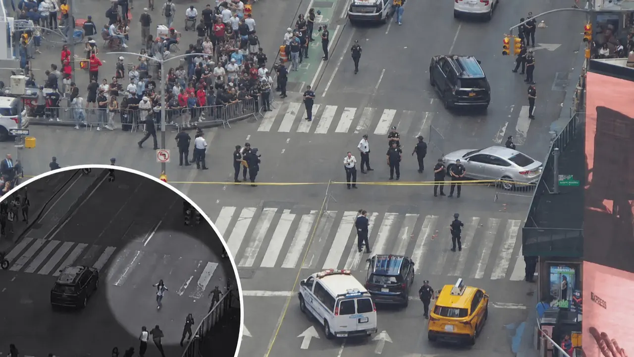 Shooting In New York's Times Square Trigger Panic; One Injured, Juvenile Suspect Held Shots Fired in New York's Times Square Trigger Panic; One Injured, Juvenile Suspect Held