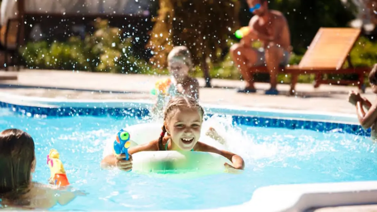 Swimming Lessons This Summer? Ways To Protect Children's Eyes In The Pool Swimming safety tips