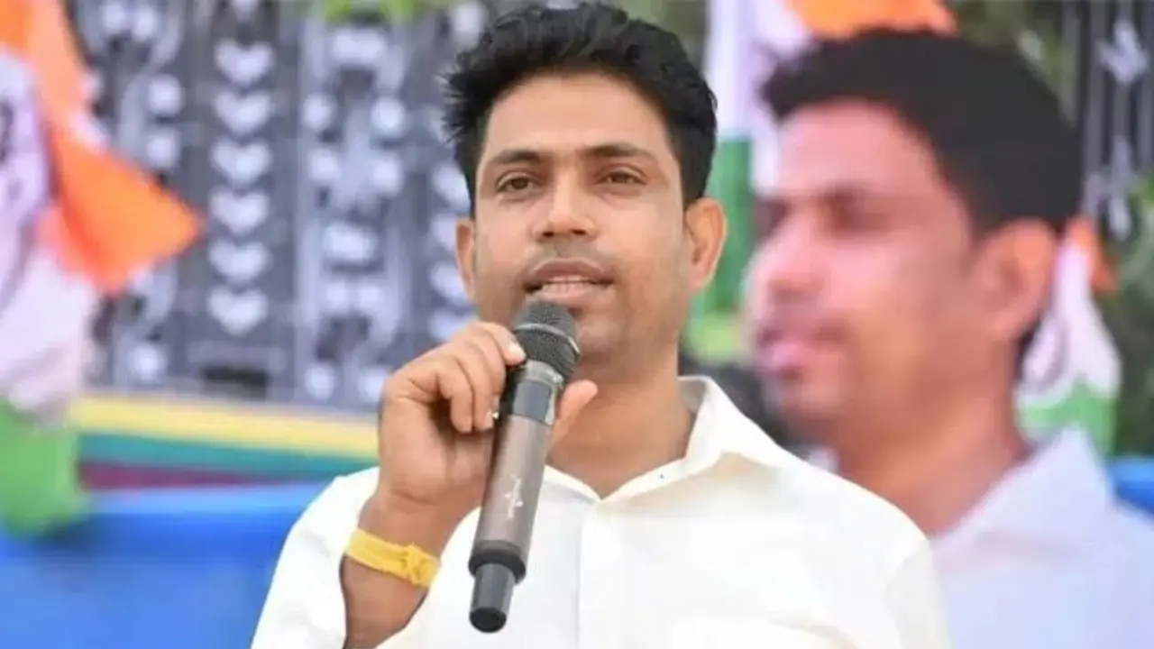 BREAKING: पुलिस पर हमला कर पति को छुड़ाने की कोशिश करने के आरोप में TMC नेता जहांगीर खान की पत्नी सरीना गिरफ्तार, लगे हैं संगीन आरोप TMC leader JAHANGIR KHAN WIFE, SARINA BIBI, ARRESTED