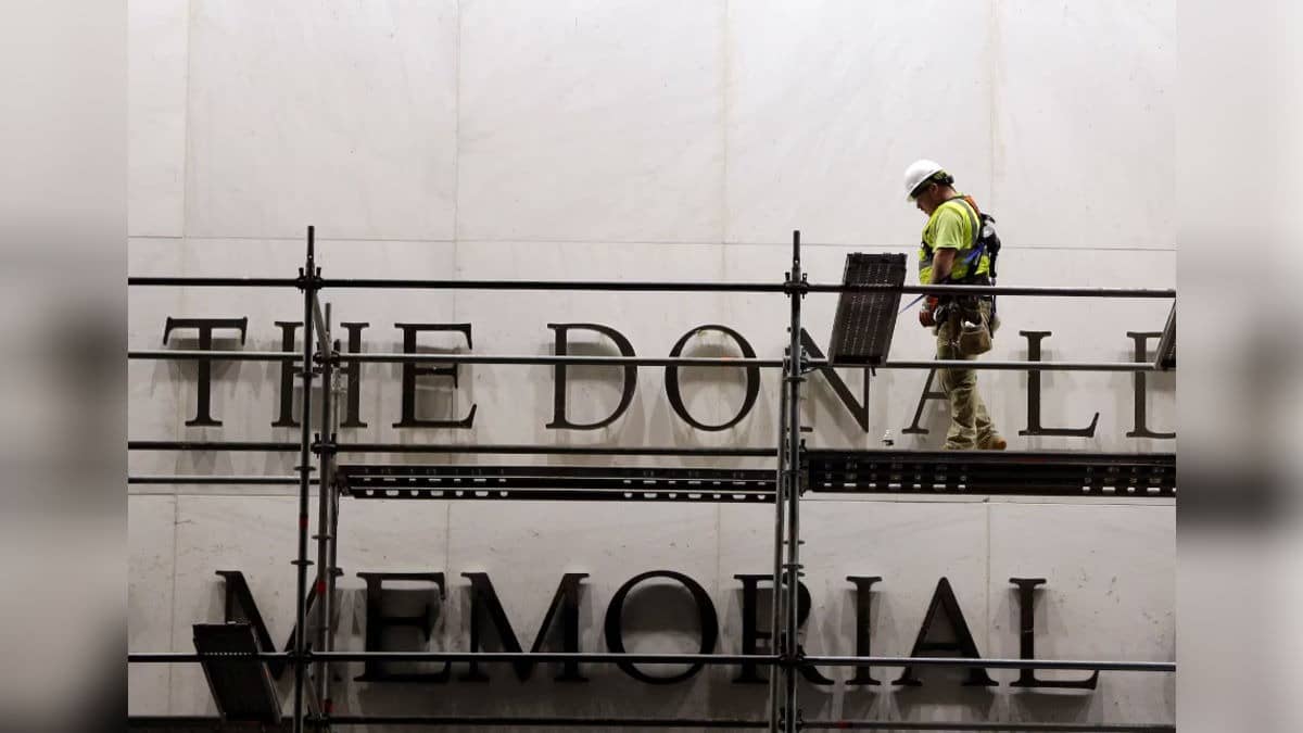 Trump's Name Being Removed From John F Kennedy Centre